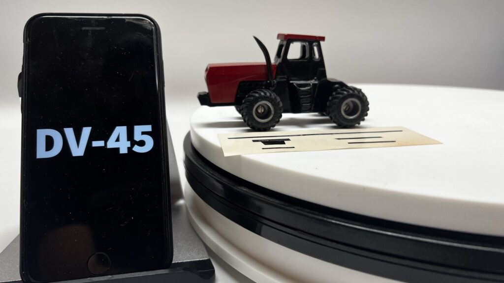 1/64 CASE INTERNATIONAL 4994 ST LOUIS TOY SHOW TRACTOR - Image 6