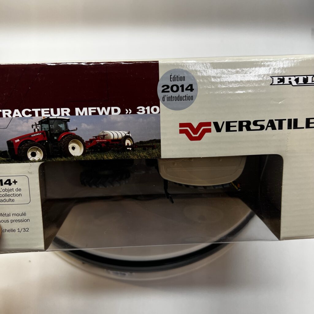 Versatile MFWD 310 - 2014 Introduction Edition - Image 3