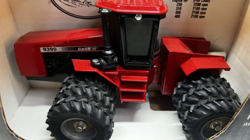 Case IH 9390 - NIB for display - Special Fargo Employee April 1998 - Image 5