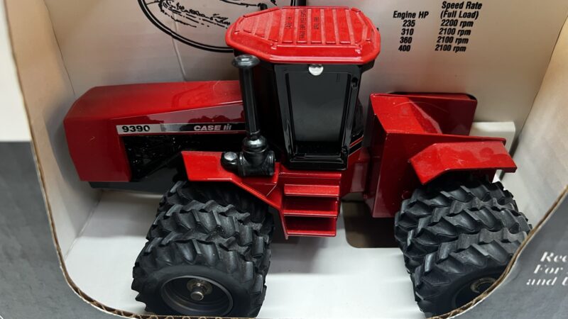Case IH 9390 - NIB for display - Special Fargo Employee April 1998 - Image 8