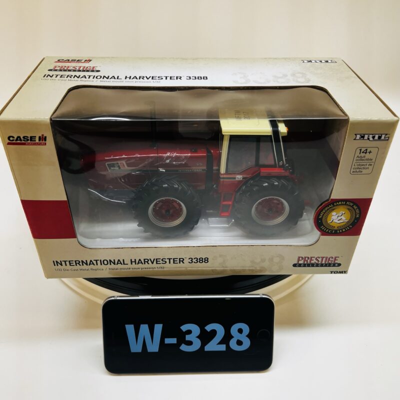 International Harvester 2+2 (2 + 2) 3388, NTFM 2017, single row crop tires