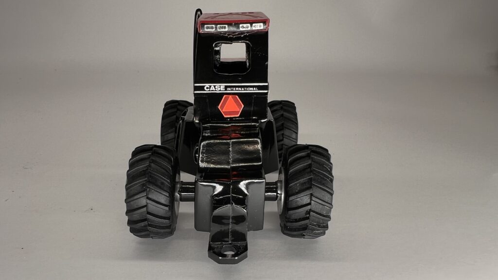 1/64 CASE INTERNATIONAL 4994 ST LOUIS TOY SHOW TRACTOR - Image 9