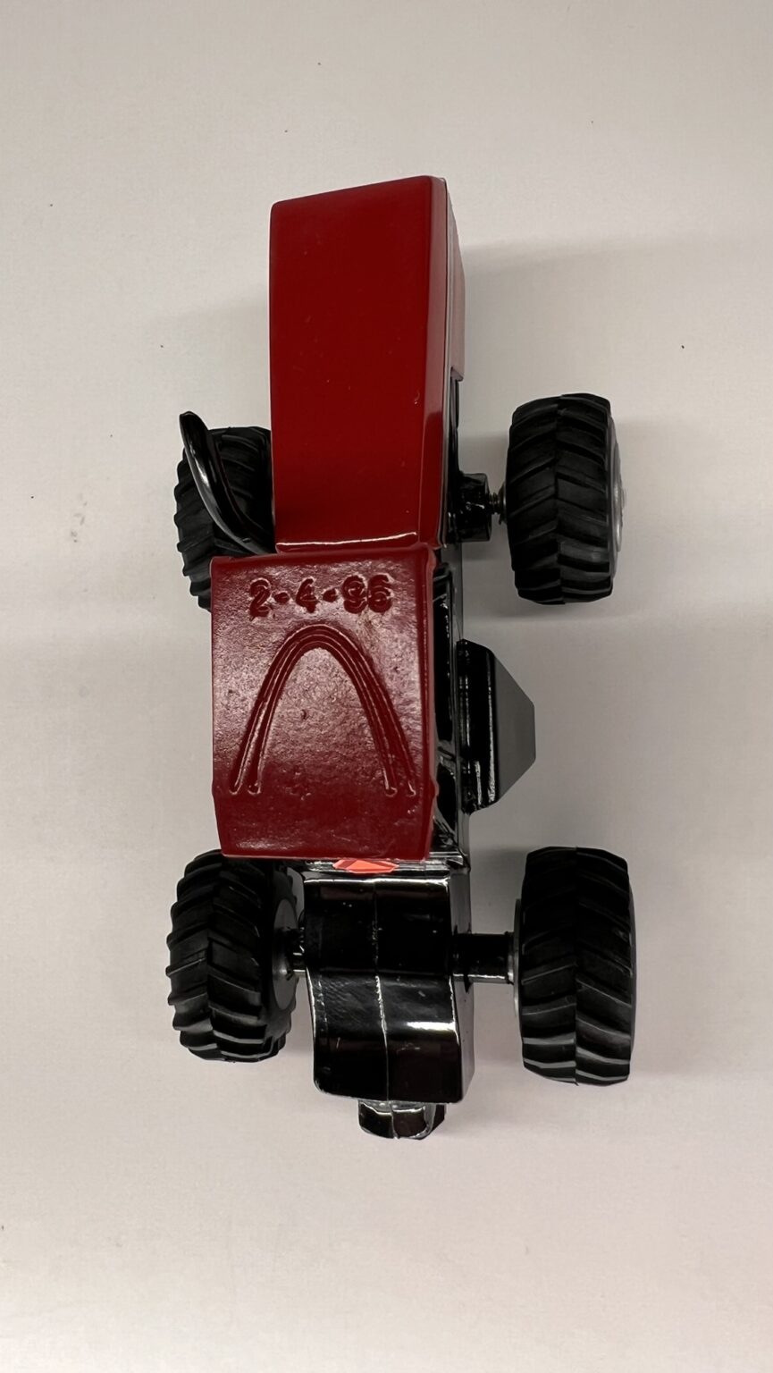 1/64 CASE INTERNATIONAL 4994 ST LOUIS TOY SHOW TRACTOR - Image 12