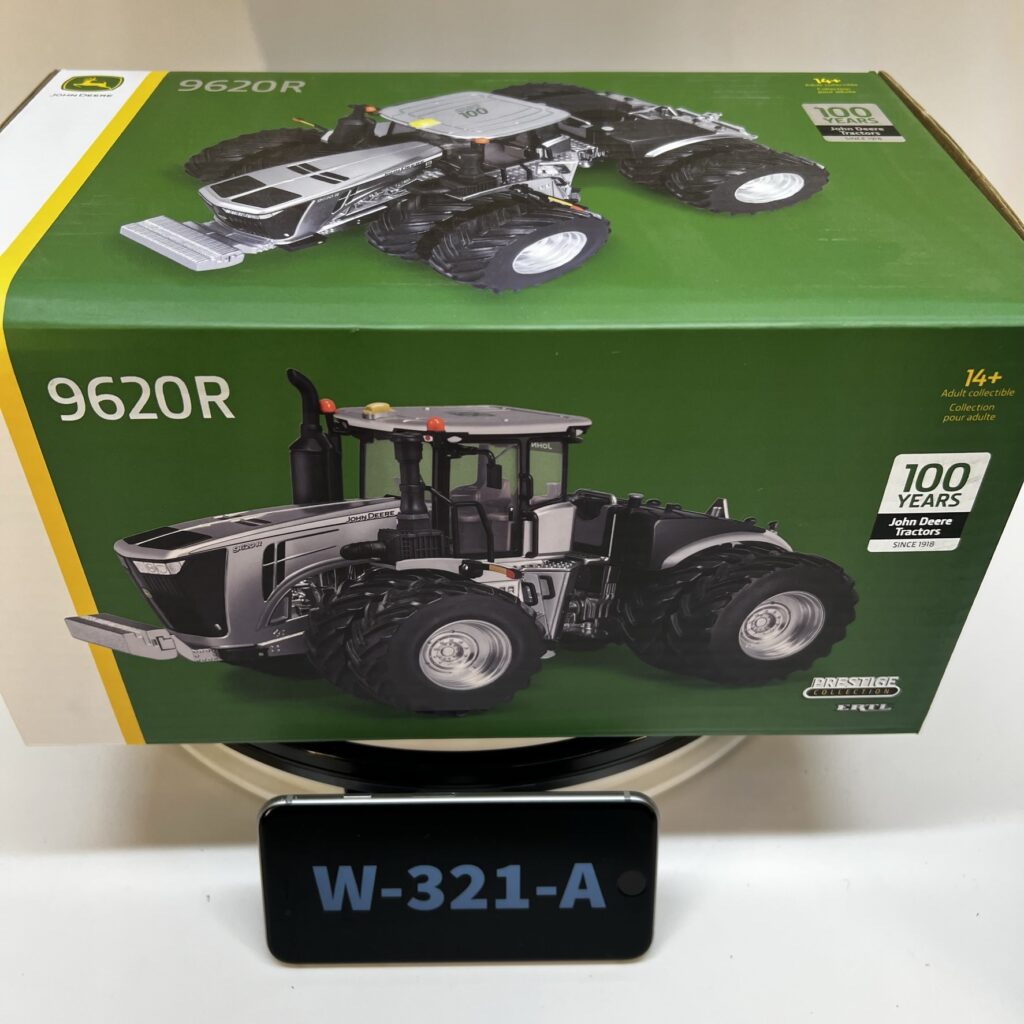 John Deere 9620R Silver Chaser 100 Years John Deere Tractors NIB - Image 3