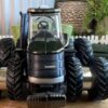 1/64 Case IH Magnum 315 Tractor, 2011 Farm Show, Chrome Chaser - Image 4