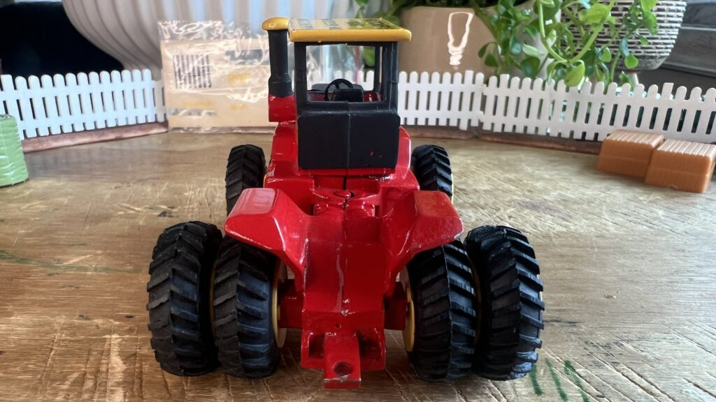 Versatile 895 Butcher's Toys MI 1990 - Image 9