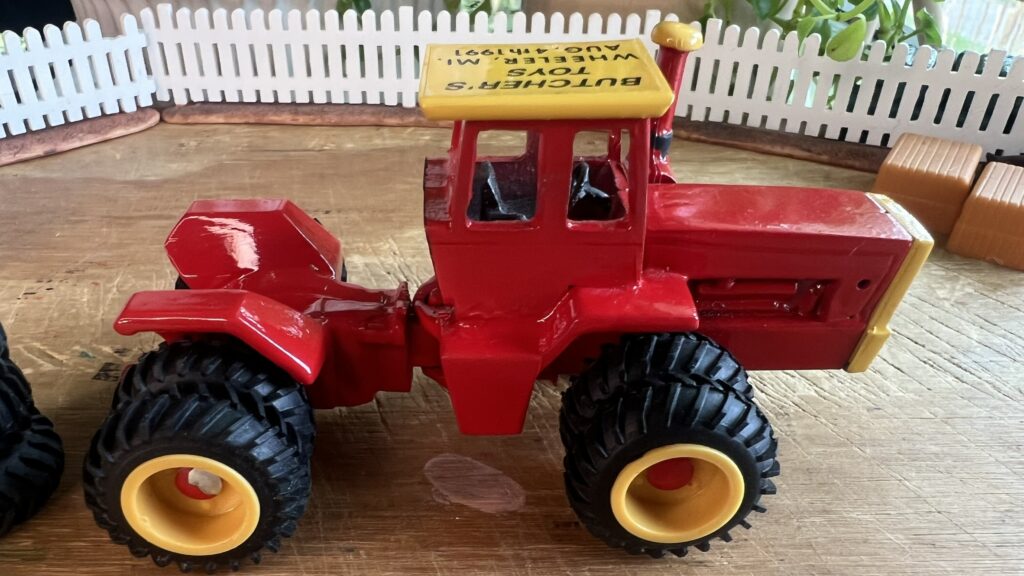 Versatile 825 Butcher's Toys MI 1991