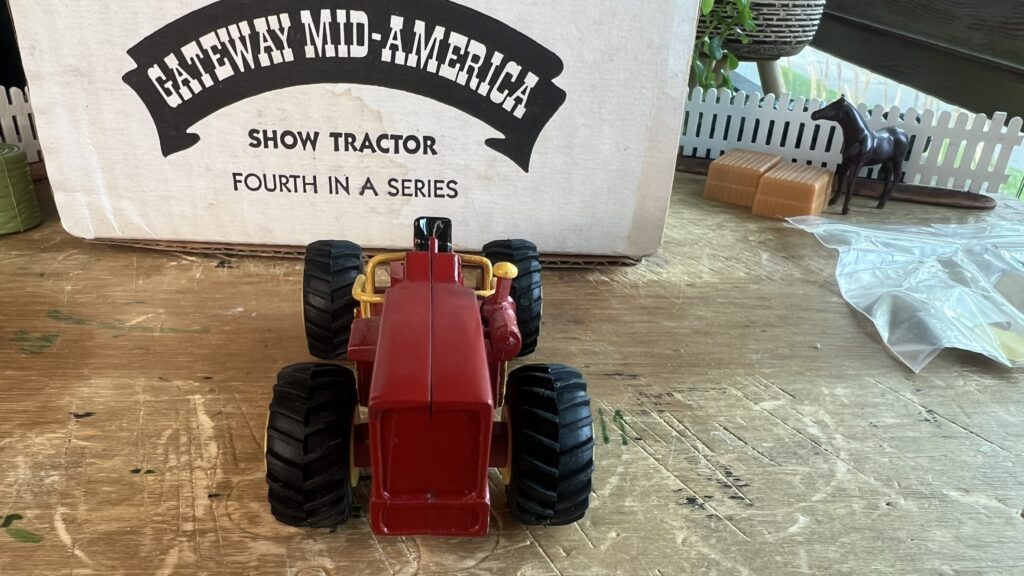 Versatile 145, single tires - Image 4