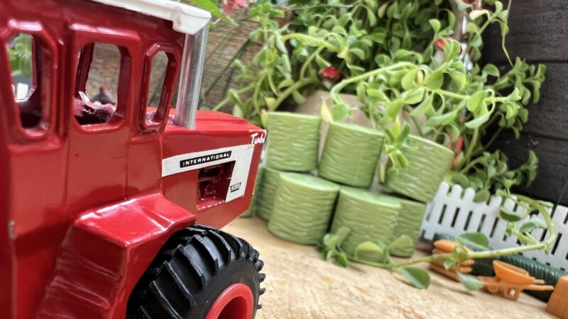 1/64 INTERNATIONAL 4366 ST LOUIS TOY SHOW TRACTOR - Image 16