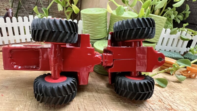 1/64 INTERNATIONAL 4366 ST LOUIS TOY SHOW TRACTOR - Image 6