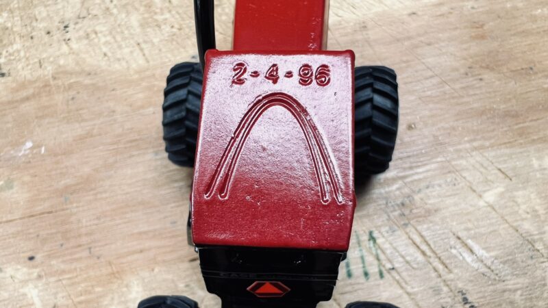 1/64 CASE INTERNATIONAL 4994 ST LOUIS TOY SHOW TRACTOR - Image 19