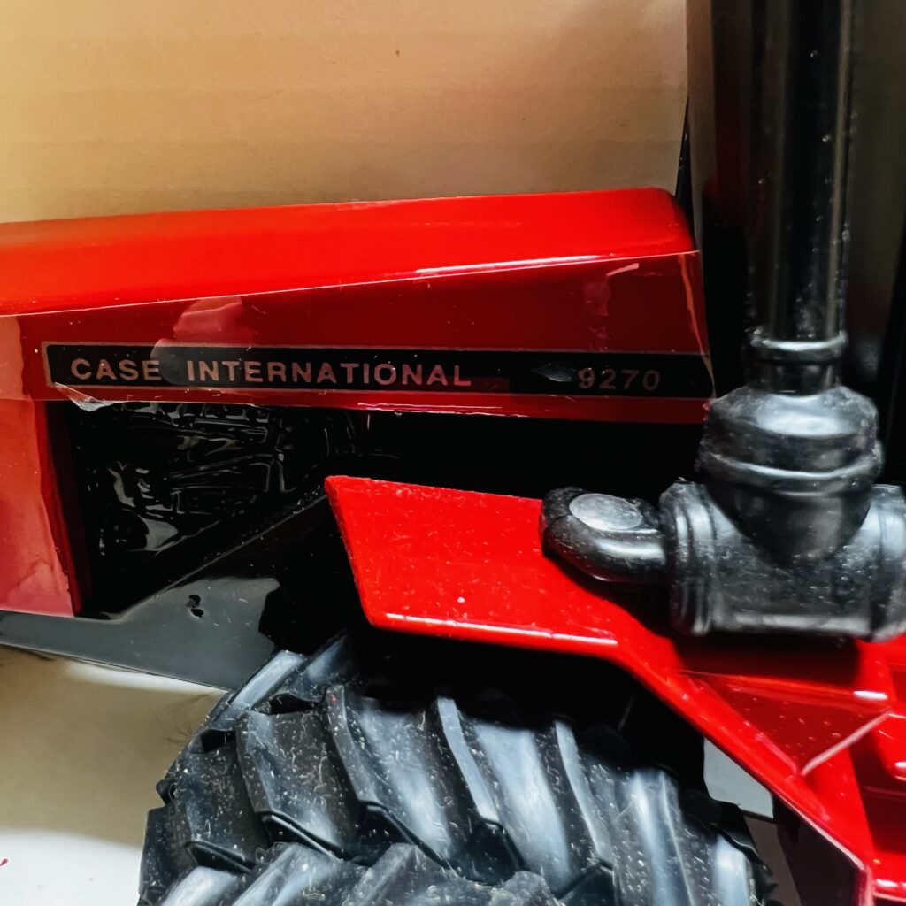 Case International 9270 Heritage Collection, Country Classics by Scale Model, red - Image 3