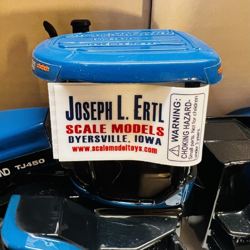 New Holland TJ450, Special Edition, the 'Joseph L. Ertl Scale Models' edition, tradeshow float duals - Image 4