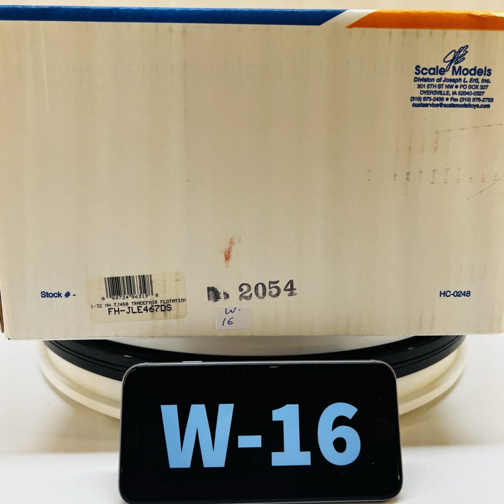 New Holland TJ450, Special Edition, the 'Joseph L. Ertl Scale Models' edition, tradeshow float duals - Image 3