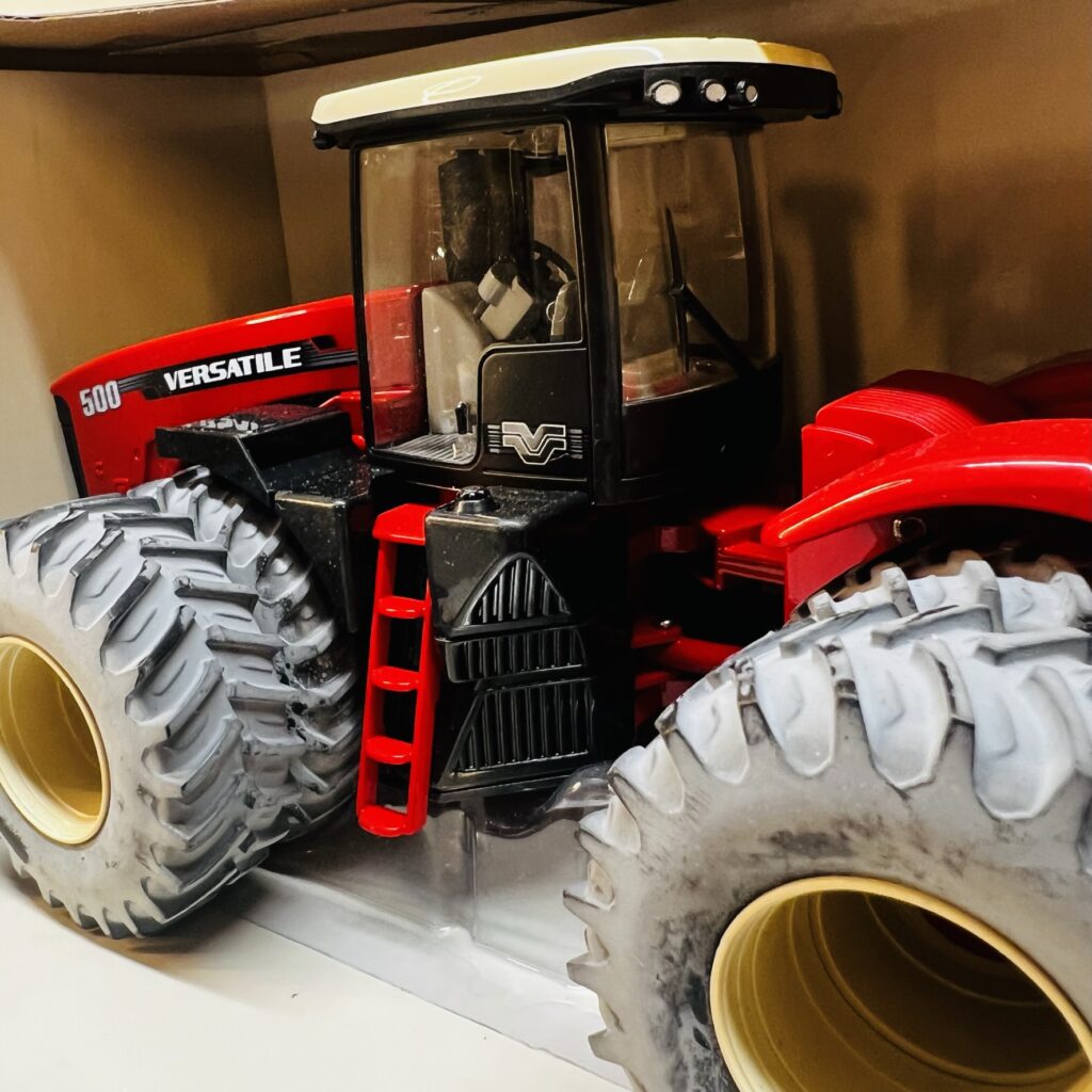 Versatile 500 4WD Tractor NIB for display