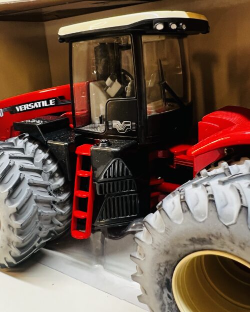 Versatile 500 4WD Tractor NIB for display