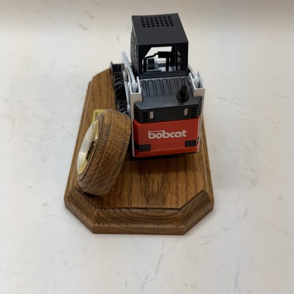 1/32 Bobcat Skid Steer Desk Clock - Image 6