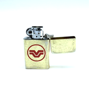 Vintage Versatile Durolite Lighter | theprairieroad | Zippo