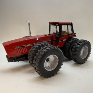 International Harvester 2+2 7288 w/ Row Crop Duals