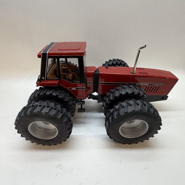 International Harvester 2+2 7288 w/ Row Crop Duals - Image 5