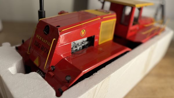 RARE! 1/16 Versatile Big Roy 1080 Tractor Set | Toy Farmer - Image 9