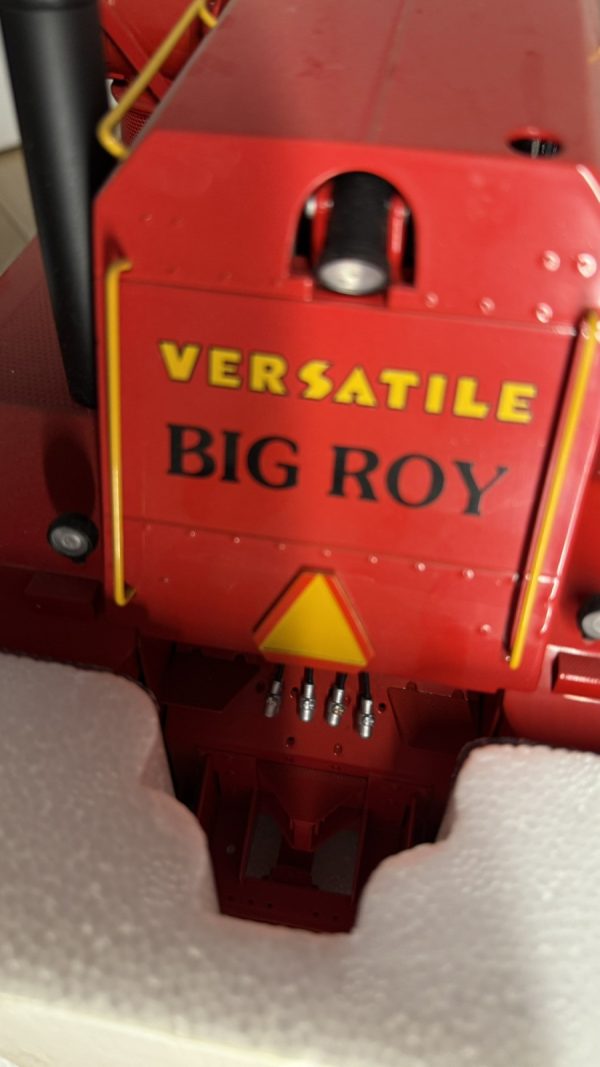 RARE! 1/16 Versatile Big Roy 1080 Tractor Set | Toy Farmer - Image 14